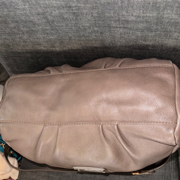 Marc by Marc Jacobs Classic Q Francesca Taupe Pebbled Leather Tote Hobo - Picture 12 of 16